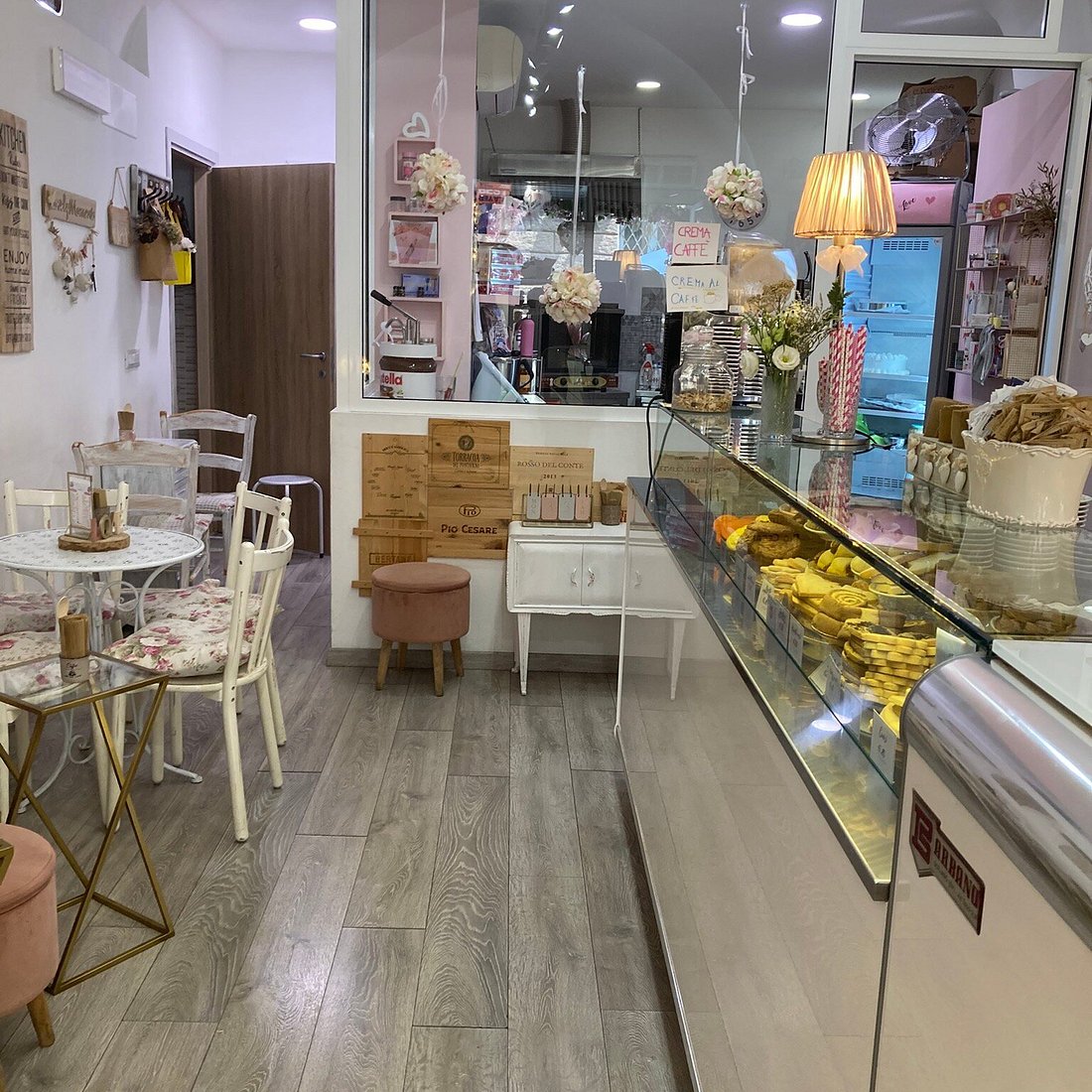 Interno Sweet Bakery